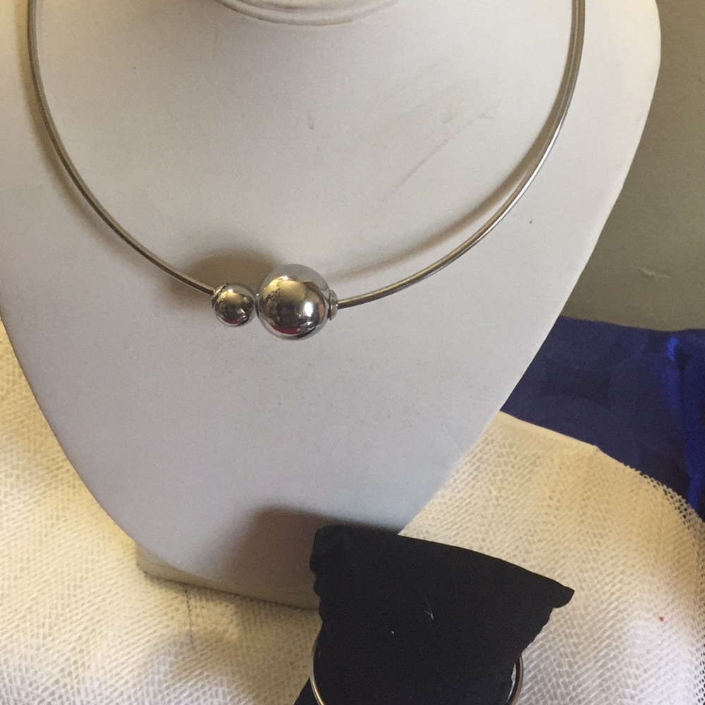 Nice silver ball choker set - Picture 5 of 5